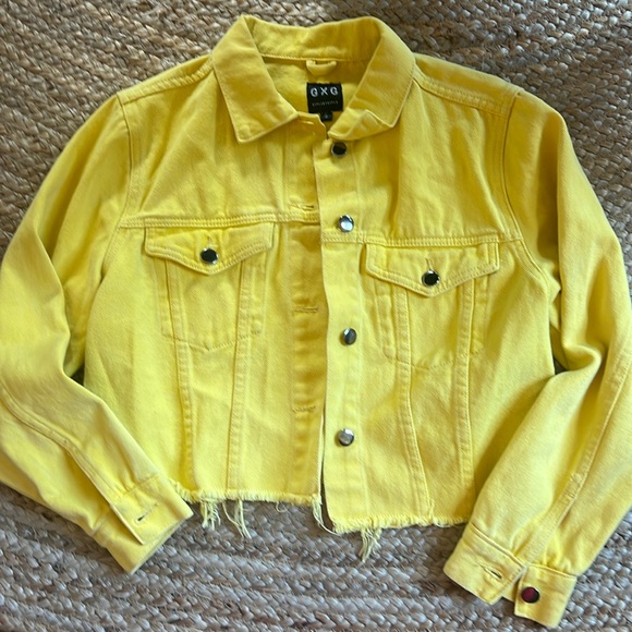 gxg Jackets & Blazers - GXG Yellow cropped Jean Jacket Raw Hem Size Small